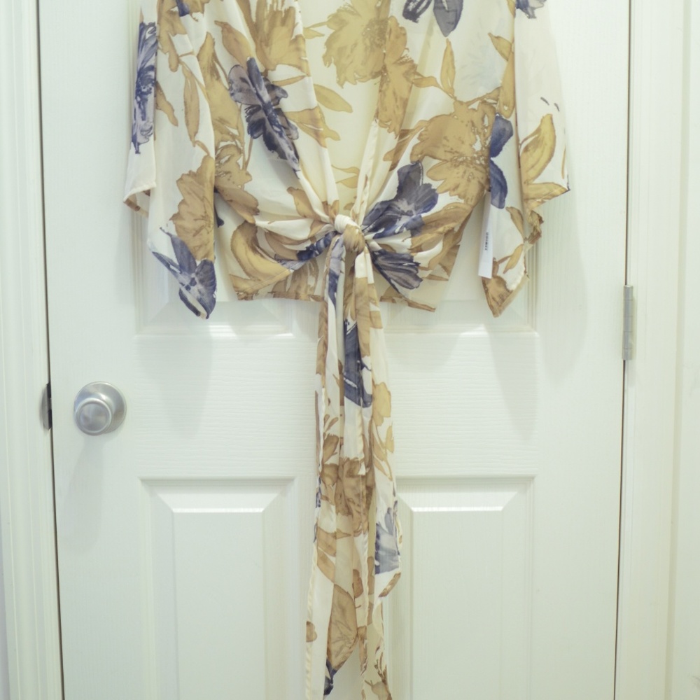 Taupe Long Floral Tie Front Summer Crop Top - Picture 8 of 8
